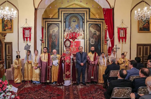 پیروان همه ادیان شناخته شده در ایران پیوند مستحکم و مشترکی به نام وطن دارند پیروان همه ادیان شناخته شده در ایران پیوند مستحکم و مشترکی به نام وطن دارند