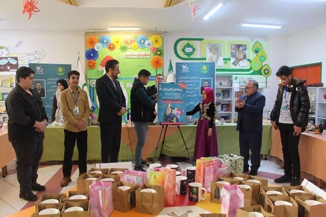 رونمایی از فراخوان «رویداد ملی کانون یاران» در تبریز رونمایی از فراخوان «رویداد ملی کانون یاران» در تبریز
