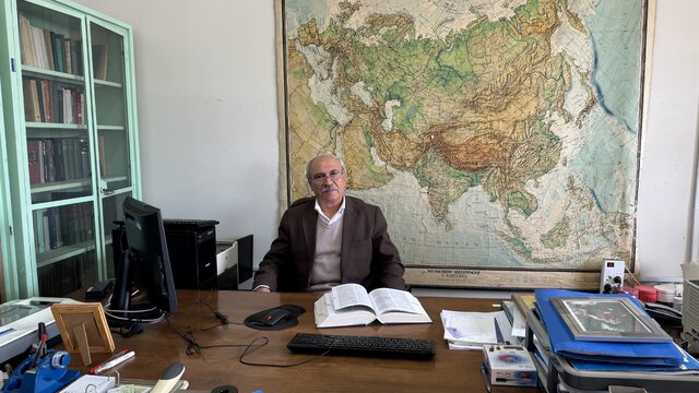 اکثر اقوام ایرانی در شکلگیری زبان فارسی نقش دارند اکثر اقوام ایرانی در شکلگیری زبان فارسی نقش دارند