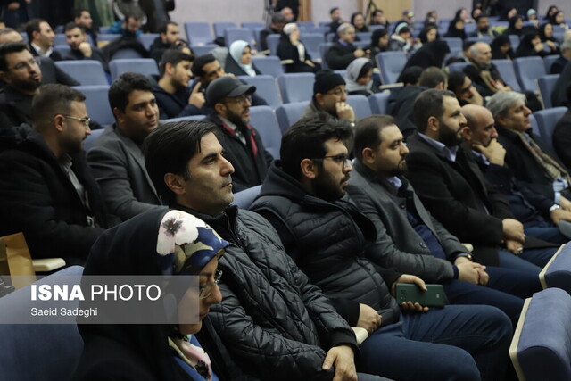 رسانهها باید سبب هدایت مردم شوند