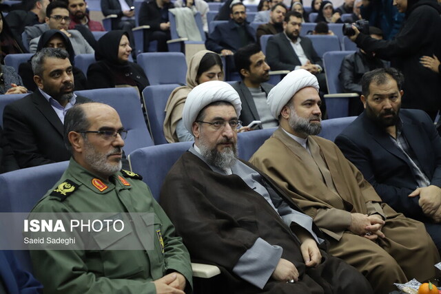 رسانهها باید سبب هدایت مردم شوند