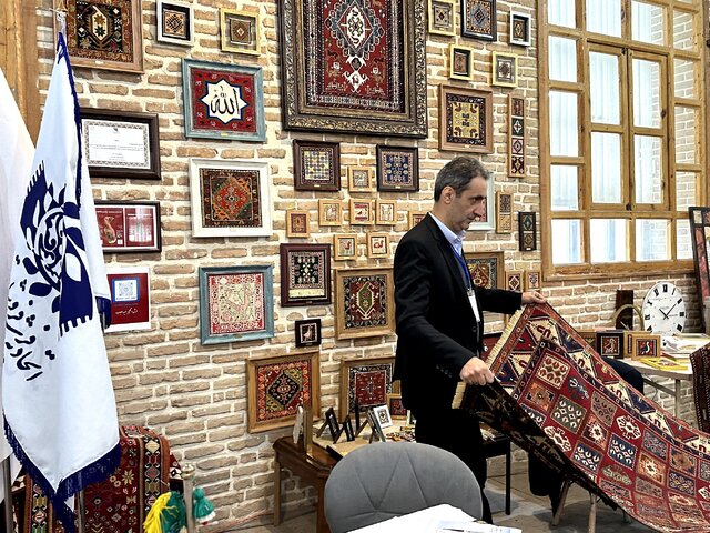 گزارش ایسنا از نمایشگاه تخصصی صنایع خلاق و فرهنگی در دانشگاه هنر اسلامی تبریز گزارش ایسنا از نمایشگاه تخصصی صنایع خلاق و فرهنگی در دانشگاه هنر اسلامی تبریز