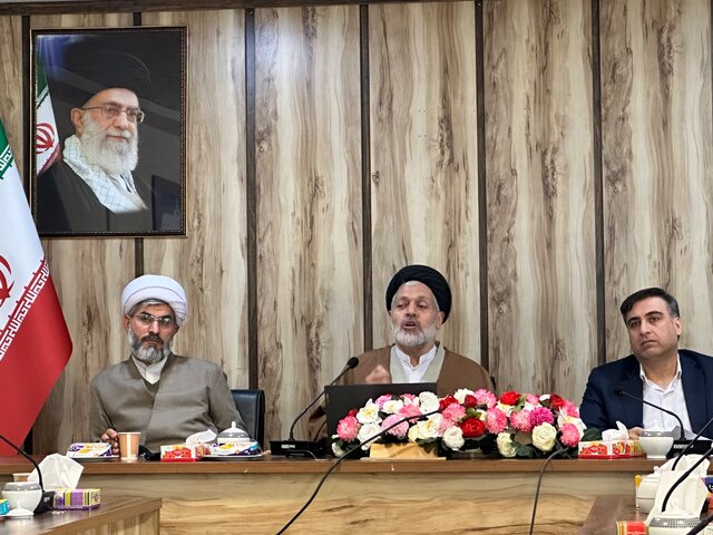 برگزاری کرسی الگوی تعامل با پیرامونیان کارگزاران نظام اسلامی در دانشگاه تبریز برگزاری کرسی الگوی تعامل با پیرامونیان کارگزاران نظام اسلامی در دانشگاه تبریز