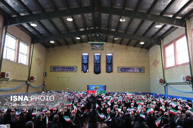 روستاهای دورافتاده و کمجمعیت هم به برکت نظام جمهوری اسلامی ایران از مدرسه برخوردار هستند