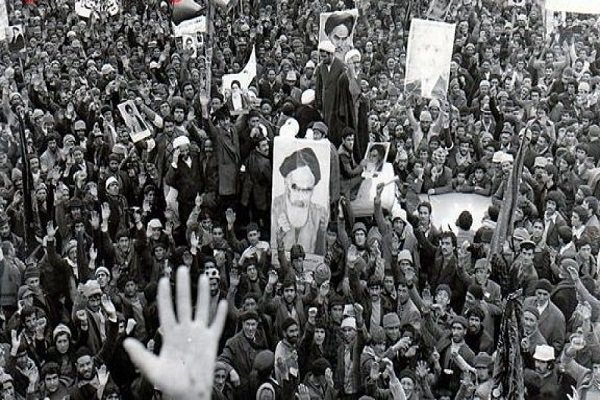 حضور پرشور مردم در راهپیمایی یوم الله ۲۲ بهمن بسیار مهم است حضور پرشور مردم در راهپیمایی یوم الله ۲۲ بهمن بسیار مهم است