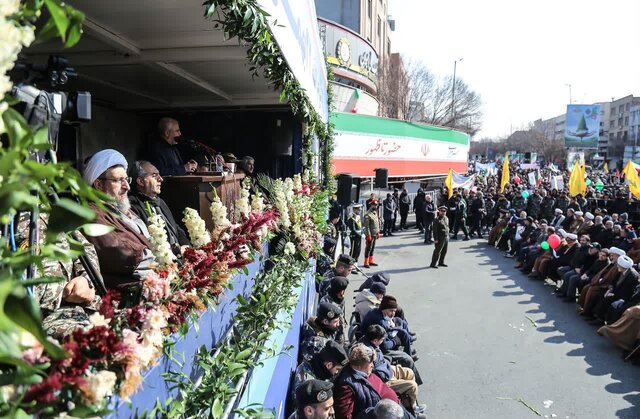 قدردانی امامجمعه تبریز و استاندار آذربایجانشرقی از حضور مردم در راهپیمایی ۲۲ بهمن قدردانی امامجمعه تبریز و استاندار آذربایجانشرقی از حضور مردم در راهپیمایی ۲۲ بهمن