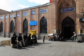 مسجد قزلی یکی از مساجد تاریخی تبریز است که به واسطه حادثه مهمی که در ۲۹ بهمن سال ۱۳۵۶ در مراسم اربعین شهدای شهر قم در آن اتفاق افتاد، باعث شد درخت انقلاب مستحکمتر از قبل به سمت پیروزی حرکت کند.