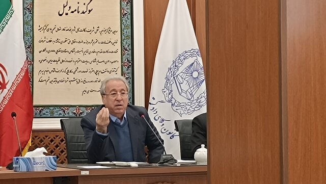 یک سوم وکلای با سابقه آذربایجانشرقی از معضل بیکاری رنج میبرند یک سوم وکلای با سابقه آذربایجانشرقی از معضل بیکاری رنج میبرند