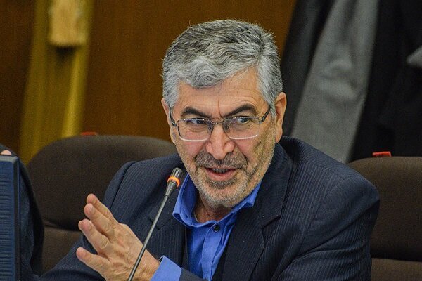 دکتر بهشتی استیضاح وزیر اقتصاد شرایط اقتصادی را وخیمتر میکند