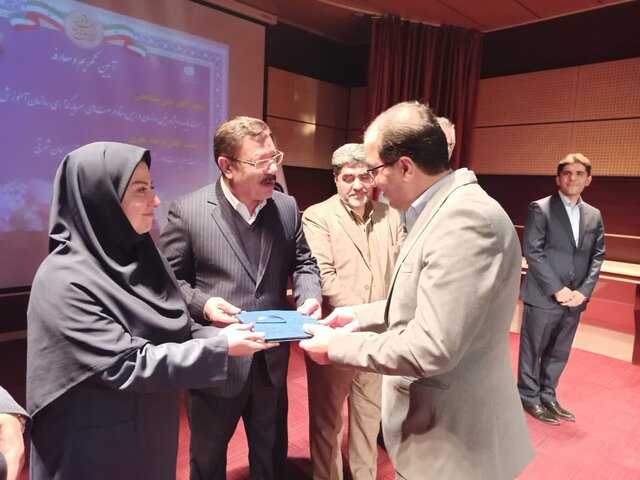 اقتدار و استقلال اداره کل فنیوحرفهای آذربایجان شرقی را معامله نخواهیم کرد اقتدار و استقلال اداره کل فنیوحرفهای آذربایجان شرقی را معامله نخواهیم کرد