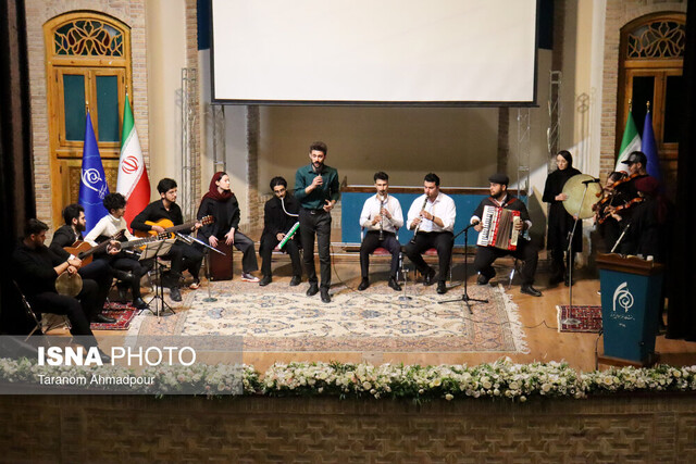 کانون شعر و ادب غزل آراء آغاز به کار کرد