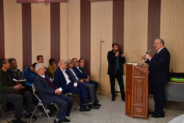 کشاورزی مصداق واقعی رونق تولید با مشارکت مردم است کشاورزی مصداق واقعی رونق تولید با مشارکت مردم است