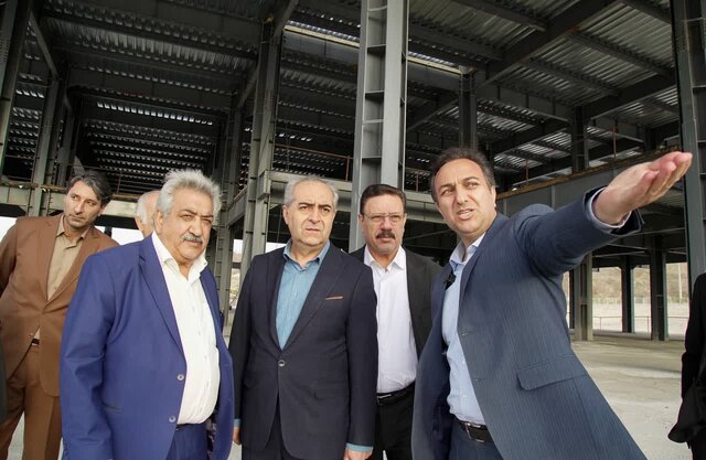 استاندار آذربایجان شرقی از پروژه در حال احداث بزرگترین هتل کشور بازدید کرد