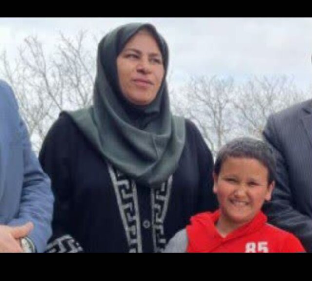 مادر و پسر یا معلم و شاگرد مادر و پسر یا معلم و شاگرد