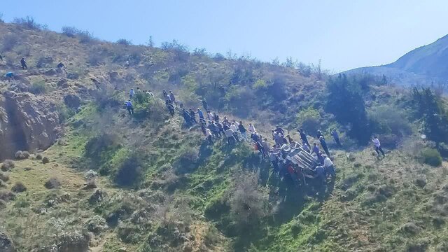 یکدلی از سقوط بالگرد ریاست جمهوری تا خودروی یک شهروند یکدلی از سقوط بالگرد ریاست جمهوری تا خودروی یک شهروند