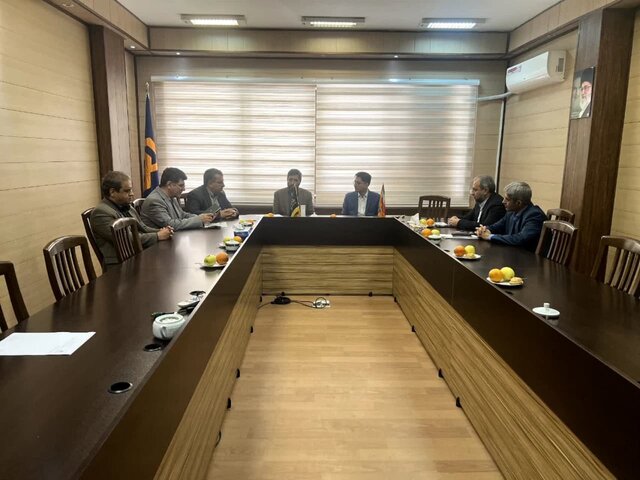 بازدید مدیر مراکز فناوری و نوآوری بنیاد مستضعفان انقلاب اسلامی از مراکز علمی و فناوری آذربایجانشرقی