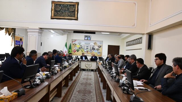 کشاورزان اصلیترین ذینفعان منابع آب هستند کشاورزان اصلیترین ذینفعان منابع آب هستند