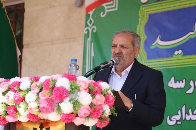 رشد و حرکت آینده کشور، بستگی به میزان توجه ما به تعلیم و تربیت دارد