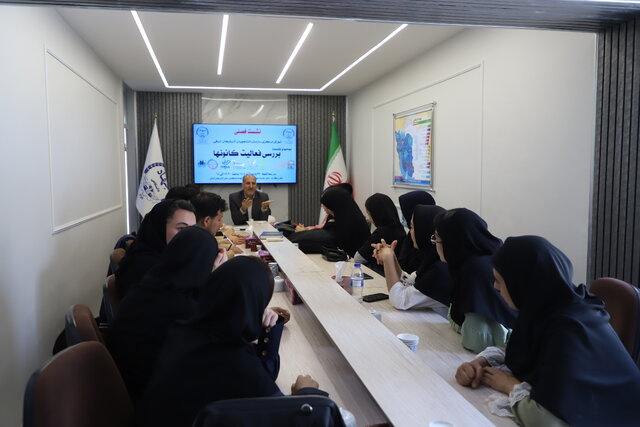 لزوم هدایت ظرفیتهای دانشجویی به سمت کنش فرهنگی هدفمند لزوم هدایت ظرفیتهای دانشجویی به سمت کنش فرهنگی هدفمند