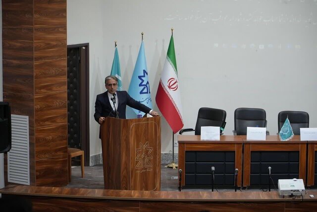 موثرترین و کارآمدترین ابزار برای حل مسئله هستهای، دیپلماسی و مذاکره است موثرترین و کارآمدترین ابزار برای حل مسئله هستهای، دیپلماسی و مذاکره است