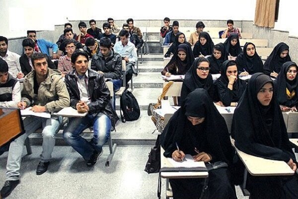 مسئولان امکان پیگیری مطالبات دانشجویان را فراهم کنند