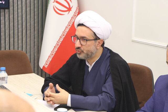 بررسی جایگاه اندیشه‌های امام خمینی (ره) در عصر حاضر