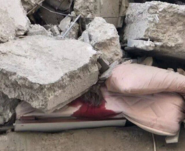 از «کاپشن صورتی با گوشواره قلبی» تا خواب ابدی در «تختخواب صورتی»/ این بیرحمیها را فراموش نمیکنیم از «کاپشن صورتی با گوشواره قلبی» تا خواب ابدی در «تختخواب صورتی»/ این بیرحمیها را فراموش نمیکنیم