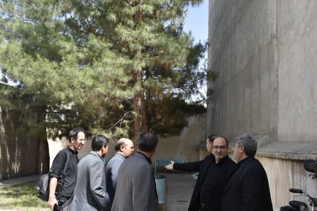 کتابخانههای عمومی باید به نهادهای فرهنگی پویا و هوشمند تبدیل شوند کتابخانههای عمومی باید به نهادهای فرهنگی پویا و هوشمند تبدیل شوند