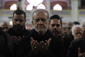 حضور دکتر پزشکیان در نماز ظهر عاشورا در مصلی امام خمینی(ره) تبریز
