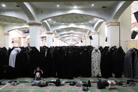 اقامه نماز ظهر عاشورا در تبریز