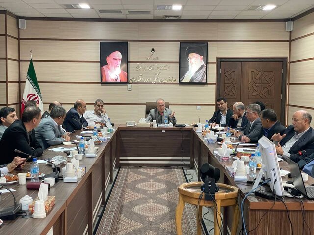 لزوم پرهیز از خامفروشی و حرکت به سوی اقتصاد دانشبنیان لزوم پرهیز از خامفروشی و حرکت به سوی اقتصاد دانشبنیان