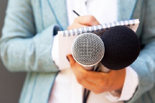 فقط عشق و تعهد، یک انسان را خبرنگار میکند