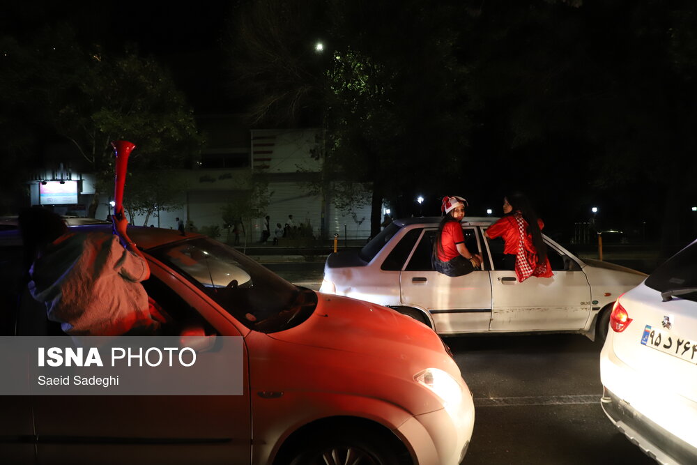 جشن خیابانی تراکتوریها بعد از برد بزرگ