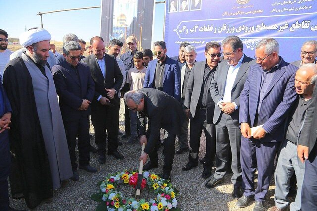 آیین کلنگ‌زنی تقاطع غیر هم سطح ورودی ورزقان برگزار شد