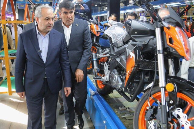 توسعه نیروگاههای خورشیدی و صنایع صادراتمحور، راه برونرفت از تنشهای انرژی و آب است توسعه نیروگاههای خورشیدی و صنایع صادراتمحور، راه برونرفت از تنشهای انرژی و آب است