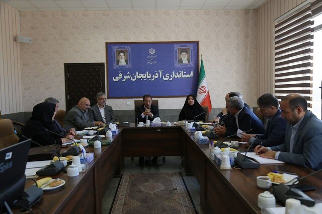 لزوم واگذاری اختیار ساخت مجتمعهای اداری به استانداریها لزوم واگذاری اختیار ساخت مجتمعهای اداری به استانداریها