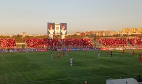 ورزشگاه خانگی تراکتور در تسخیر زنان / محمدی روی سکوها آفتابی شد