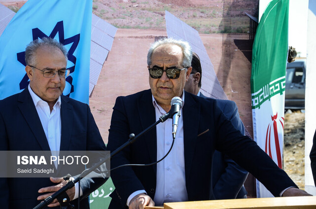 تکلیف ۴۵۰ مگاوات پنل خورشیدی آذربایجان شرقی مشخص شود