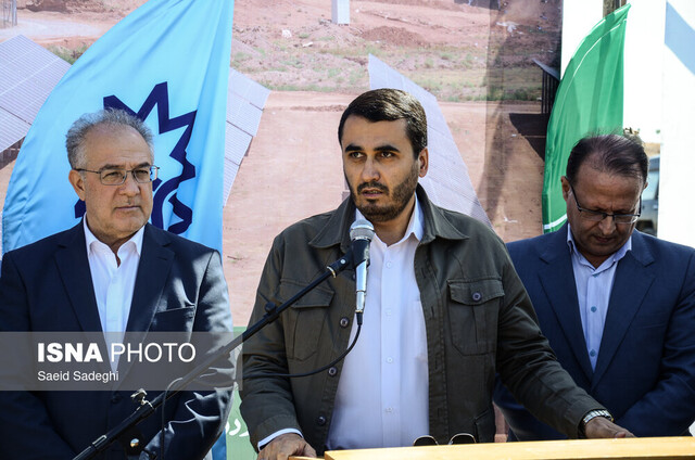 تکلیف ۴۵۰ مگاوات پنل خورشیدی آذربایجان شرقی مشخص شود