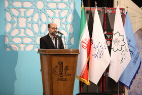 زبان فارسی در نظام اندیشه شهریار به پختگی قابل توجهی رسیده بود