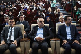 بهرام سرمست ، استاندار آذربایجان شرقی، محمدتقی ، اعلمی رئیس دانشگاه تبریز در افتتاحیه کنگره بین‌المللی بزرگداشت استاد شهریار در تبریز