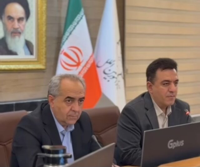 نشست خبرنگاران خارجی با شهردار تبریز و استاندار آذربایجان شرقی