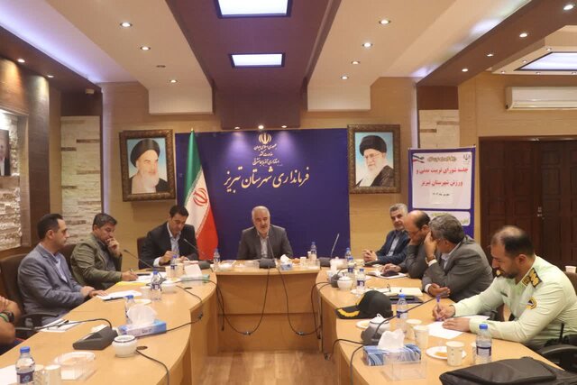 تاکید فرماندار تبریز به تزریق روحیه قهرمانی تیم فوتبال تراکتور در جامعه