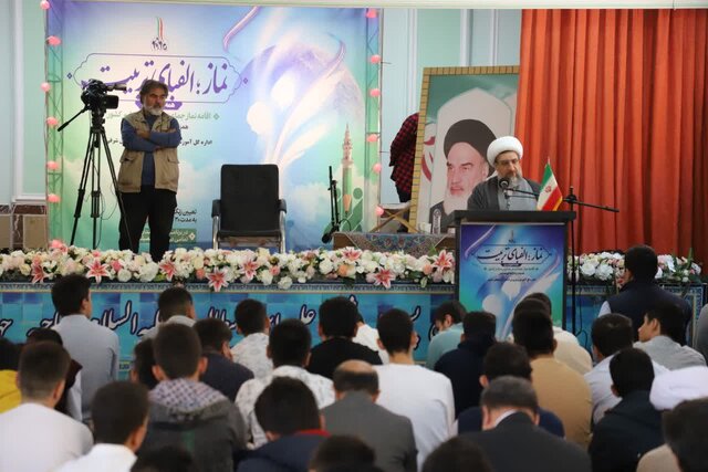 بهار تعلیم و تربیت در تبریز به عطر نماز، معطر شد