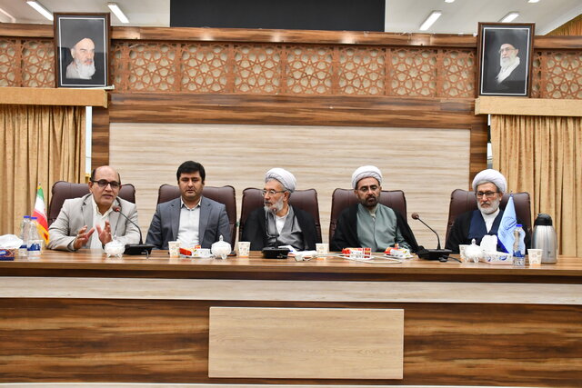 تحقیقات در حوزه علوم انسانی و اسلامی باید به روز شود