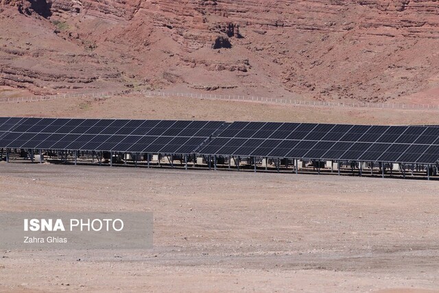 عکس تزئینی است مدیرعامل شرکت توزیع نیروی برق استان: زنجان پیشتاز در احداث نیروگاههای خورشیدی است