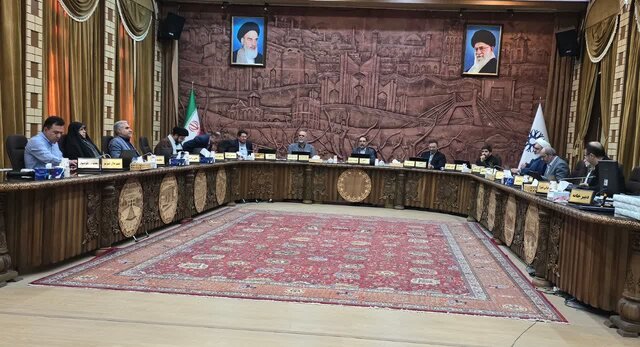 دستگاه‌های دولتی از خدمات‌دهی به عاملان ساخت‌وساز غیرمجاز در تبریز خودداری کنند