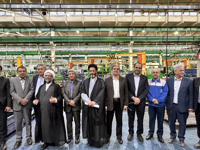 بازدید اعضای کمیسیون صنایع و معادن مجلس از واحدهای صنعتی آذربایجان‌ شرقی