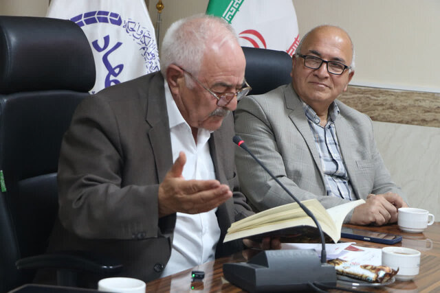 ادبیات می‌تواند درمانگر نارسایی‌های فرهنگی جامعه باشد