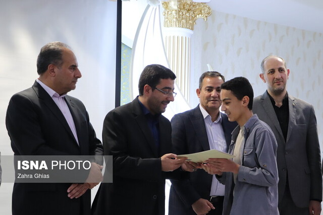 لزوم توجه به انس دانشآموزان با قرآن و نماز در تمام فعالیتهای پرورشی و فرهنگی